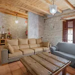 Hoyal De Pinares Country house