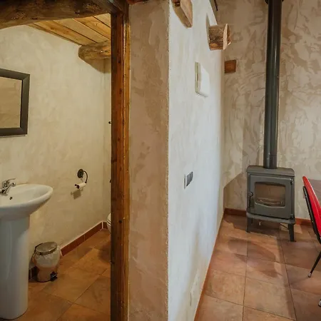 Hoyal De Pinares Country house