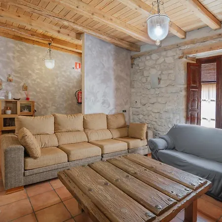 Hoyal De Pinares Kır Evi