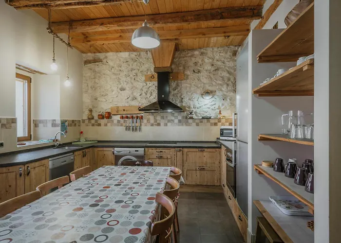 컨트리하우스 Hoyal De Pinares *