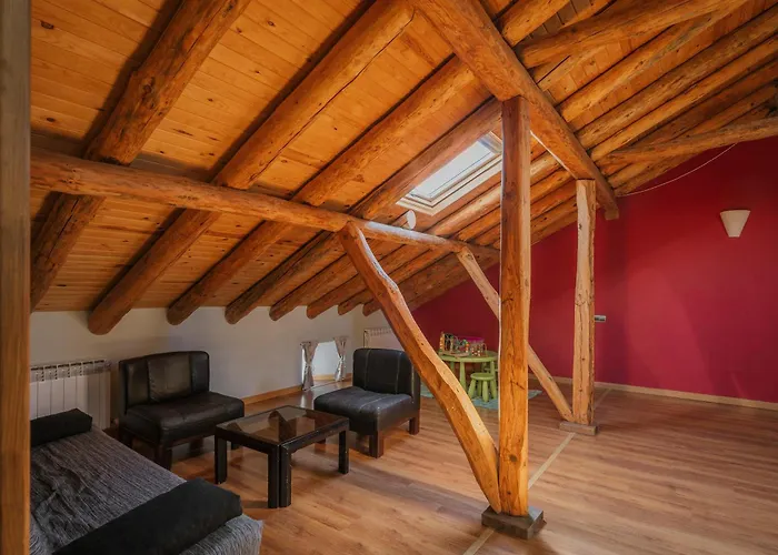 Hoyal De Pinares * Frumales